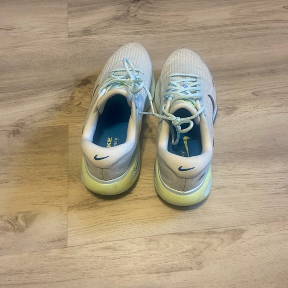 Nike Men’s Journey Run Summit White Deep Royal Blue Sneakers - Picture 5 of 5